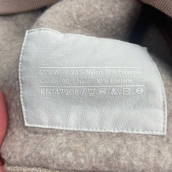 SOLD—Outdoor Voices Megafleece Hooded Jacket Sweatshirt XS EUC - Picture 9 of 15